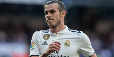 Tiba di London, Bale Sah Kembali ke Spurs thumbnail